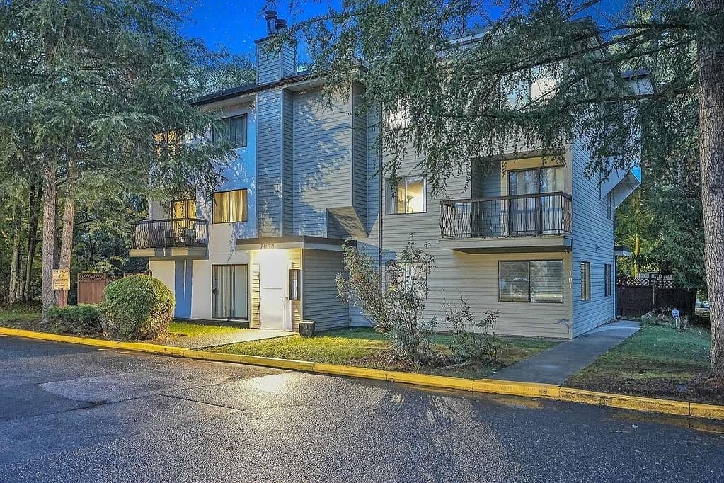 204 7064 133b Street, Surrey