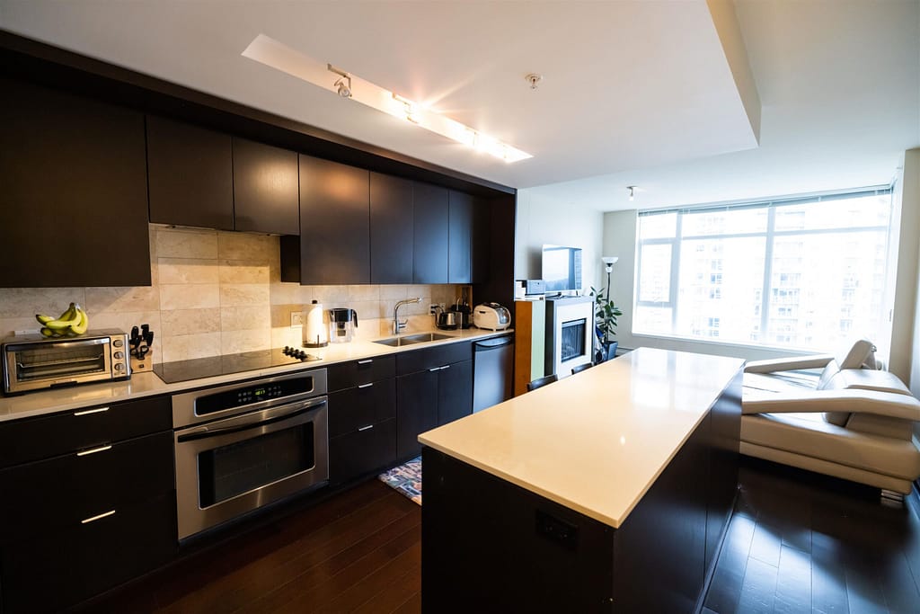 1203 158 W 13th Street, North Vancouver