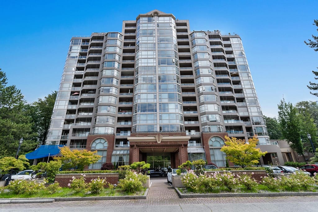 407 1327 E Keith Road, North Vancouver