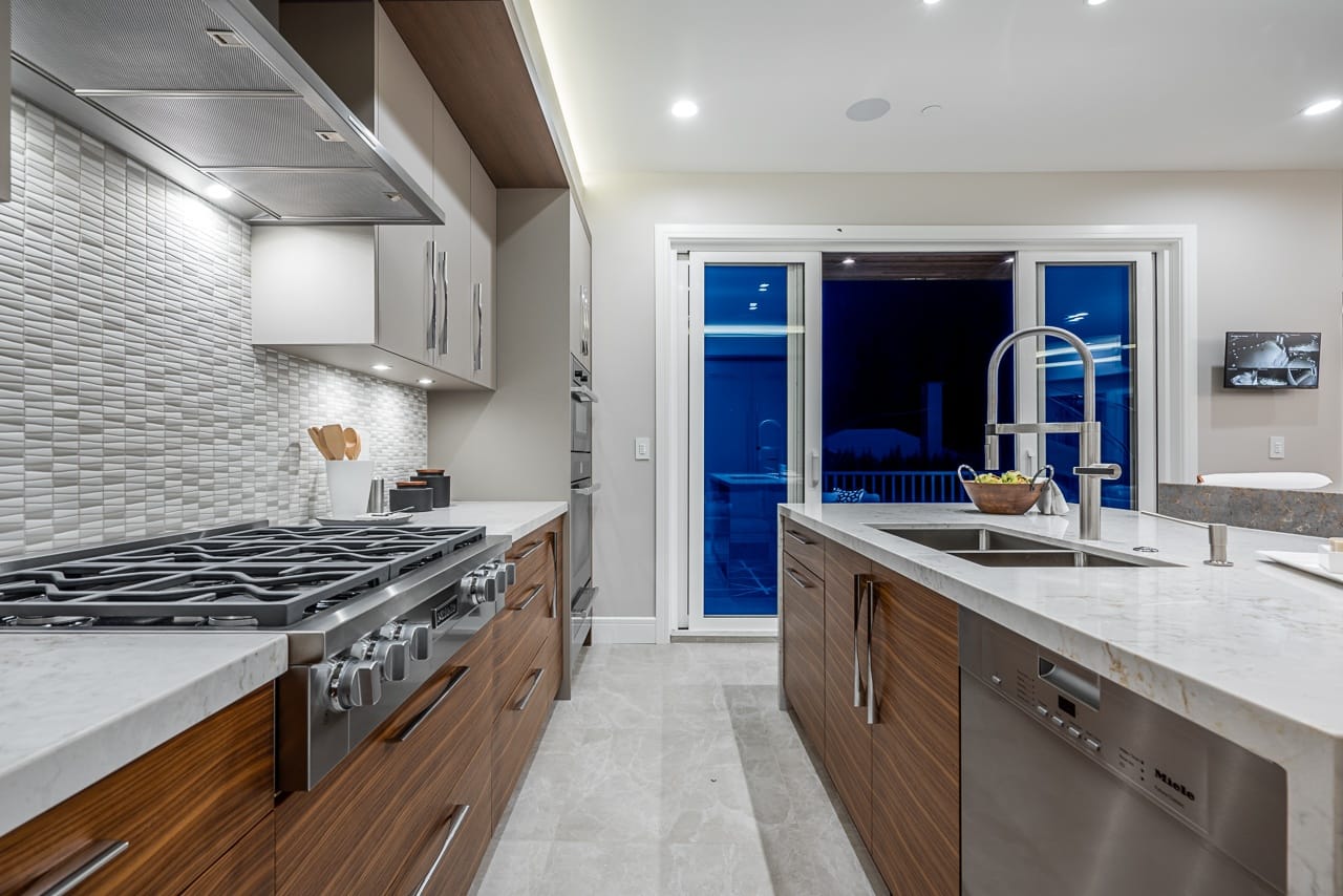 495-Gordon-Avenue-West-Vancouver-15-2245