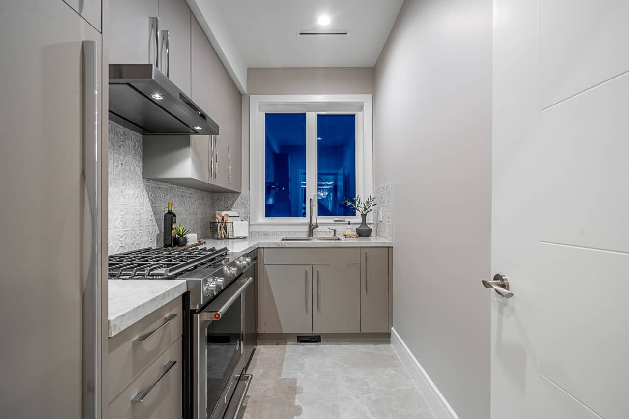 495-Gordon-Avenue-West-Vancouver-18-2260