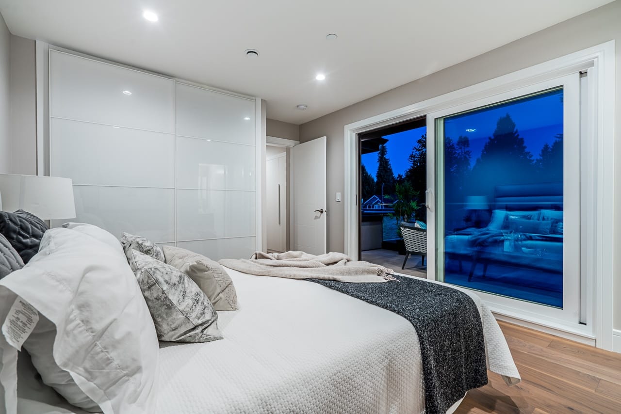 495-Gordon-Avenue-West-Vancouver-32-2330