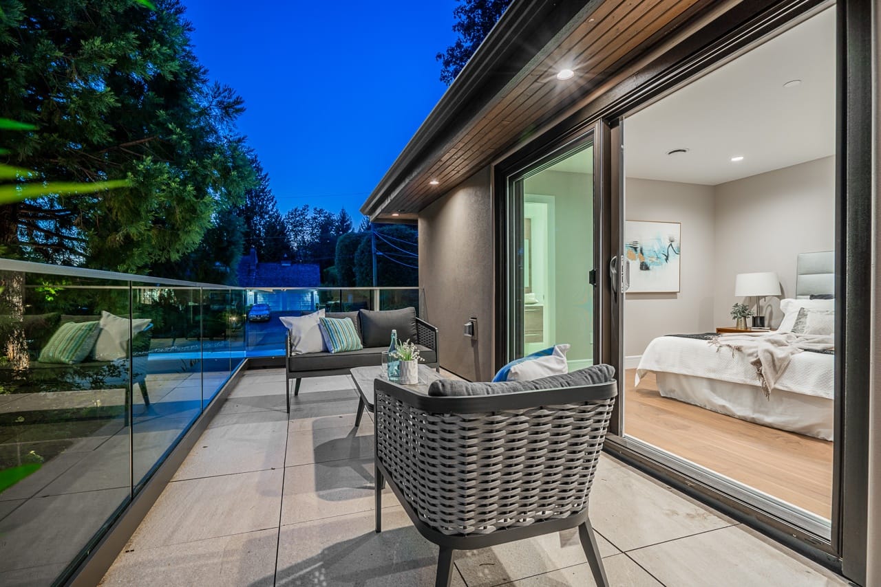 495-Gordon-Avenue-West-Vancouver-35-2345