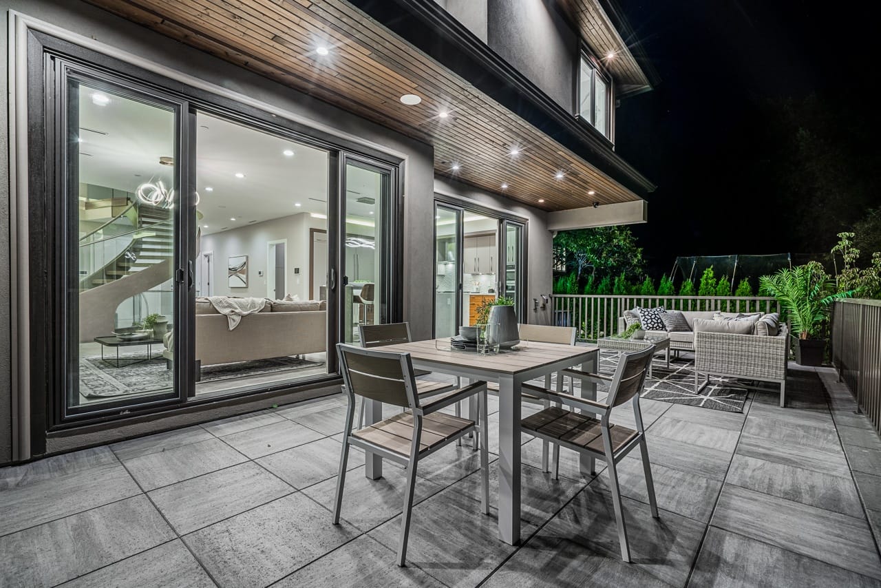 495-Gordon-Avenue-West-Vancouver-55-2400
